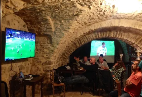 Suivez en direct les matchs de Foot et Rugby grâce à nos soirées LIVE SPORT